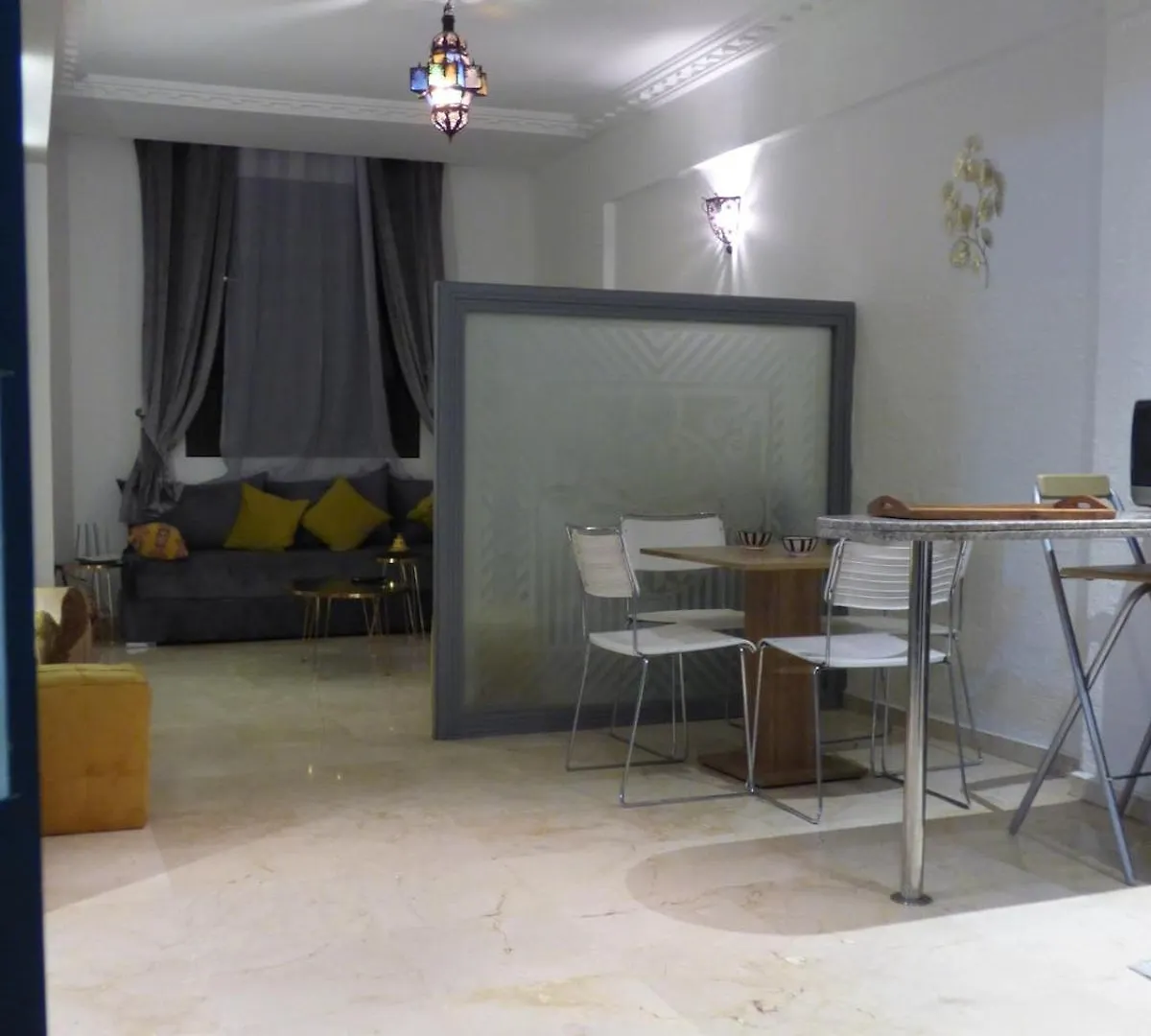 Lägenhet Belle Appartement In Gueliz Marrakesh Marocko